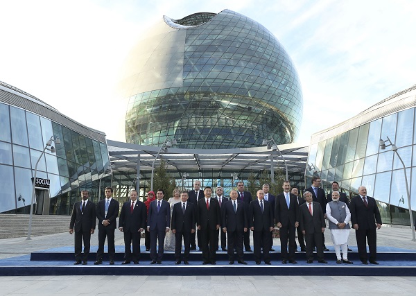 Leaders and guests of different countries pose for a group photo before the opening ceremony of the Expo 2017 in Astana, Kazakhstan, June 9, 2017. Photo Xinhua.